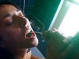 Piss swallowing 2