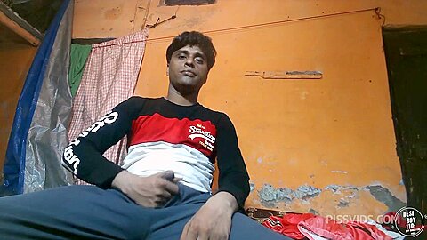 Pre cum licking and bed fuck Indian boy porn - PissVids