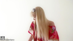 Pretty chick Sophie Moone grets new shoes