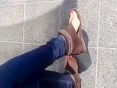 Public Feet 52