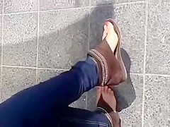 Public Feet 52