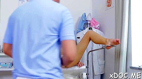 Ravishing Brunette Zuzana Get Fucked In Mouth