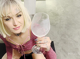 Real Life Porno 08: Tabitha Poison  - PissVids