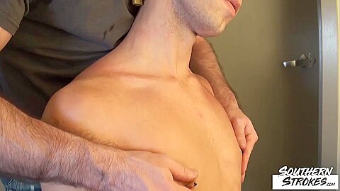 SOUTHERNSTROKES Hunk Jeremy Feist Jerks Off Twink Jake Hayz