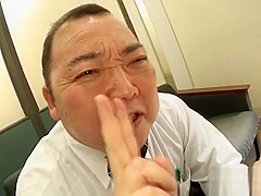 Salacious Asian pussy fingering