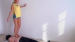 Sasha dance trample barefoot
