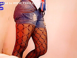 Saturn Squirt Her Stepbrother-in-law Records Her As She Has A Beautiful Ass In Fishnet Stockings
