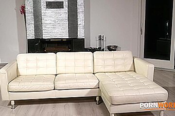 Scarlett J And Scarlett Jones - Stressed Ceo Relaxes During Office Sex