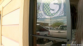 Searching For A Pipe With Jenna Presley, Barry Scott - Brazzers