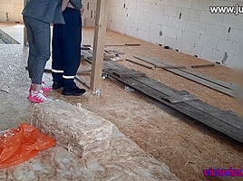 Sexy Wife Paid The Builder For Repair With Hot Sex