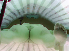 Shaved Young Tight Pussy Cought in Solarium