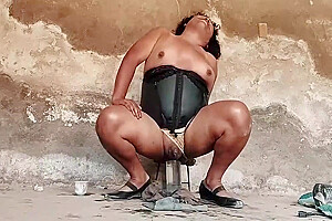 Shemale Elizabeth Breaks Her Ass With 1 5 Liter Bottle Extreme Anal Insertion