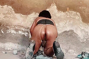 Shemale Elizabeth Breaks Her Ass With 1 5 Liter Bottle Extreme Anal Insertion