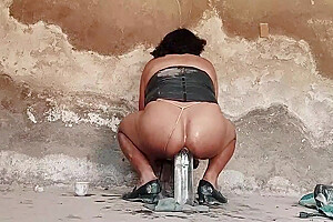 Shemale Elizabeth Breaks Her Ass With 1 5 Liter Bottle Extreme Anal Insertion
