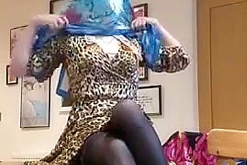Sissy Scarf Self Bondage