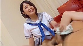 Sizzling hot chavette gives an amazing handjob