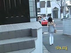 Skinny inexperienced little tramp loses her top during instant sharking adventure