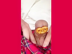Sticky Mini-Pretzel