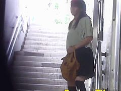 Strange Asian Urinate