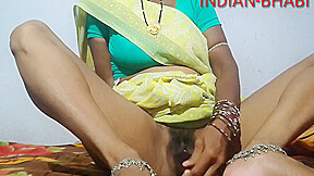 Super Desi Indian Bhabhi Chut Me Ungli Ar Began Purata Hai
