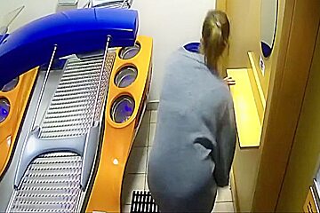 Tanning Salon 3