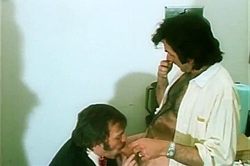 The American Adventures Of Surelick Holmes (1971) 1