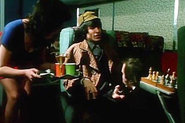 The American Adventures Of Surelick Holmes (1971) 1