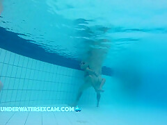 These Couples Work On Fucking Nicely Underwater