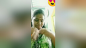 Today Exclusive-shy Mallu Bhabhi Showing Her Boobs
