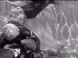 Under water sex retro