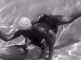 Under water sex retro