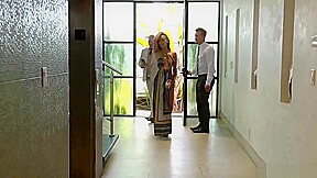 Unsatisfied Women Seduces Lucky Guy
