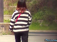 Very Hotness 18-year-olds Pee Outside