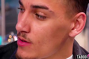 Victor Ray And Anna Claire Clouds - Diner Waitress Shocked By Hung Client When He Masturbated