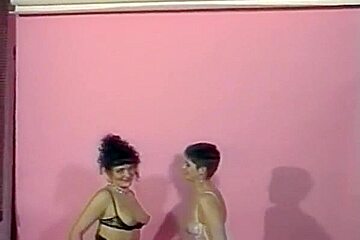 Vieilles salopes aux gros nichons- French vintage porn