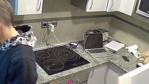Webcam in the kitchen with Jess used raw by Jorhe Leal - HomeWebCamera