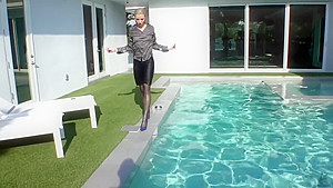 Wetlook pool strip in satin