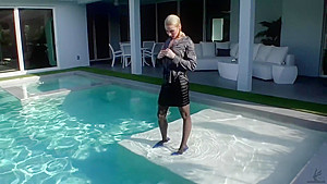 Wetlook pool strip in satin