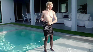 Wetlook pool strip in satin