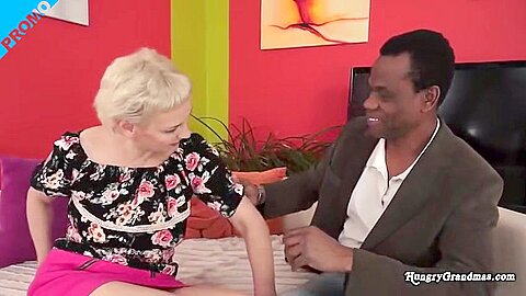 White Mature Lady Loves Black Cocks