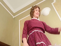 Yulenka Cleaning Upskirt And Hairy Pussy Play