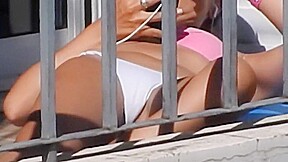 beautiful neighbor cameltoe