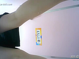 chinese girls go to toilet 294