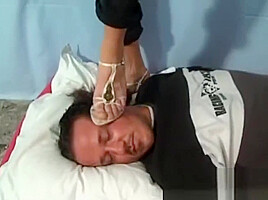 facestanding trampling