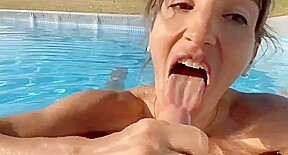 humm je vais vider tes couilles dans la piscine