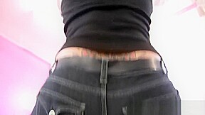 jeanssitting sue