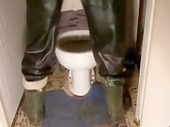 nlboots - another morning in full rubber