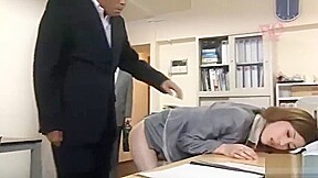 office lady teacher fuck hiep dam nhan vien van phong