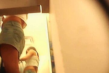 porn cam shoots the nude body of amateur female