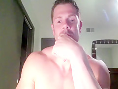 stud's verbal jerkoff tease on cam